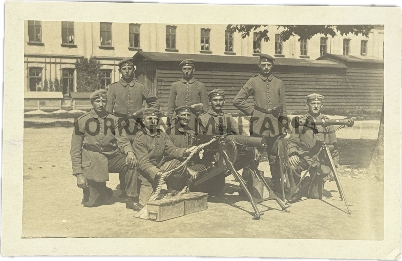 militaria : CP PHOTO GROUPE DE MITRAILLEURS  ALLEMANDS  MITRAILLEUSE MG08 HOUSSE ET TELEMETR